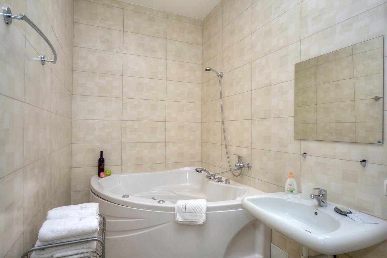 Hotel Season Kyiv