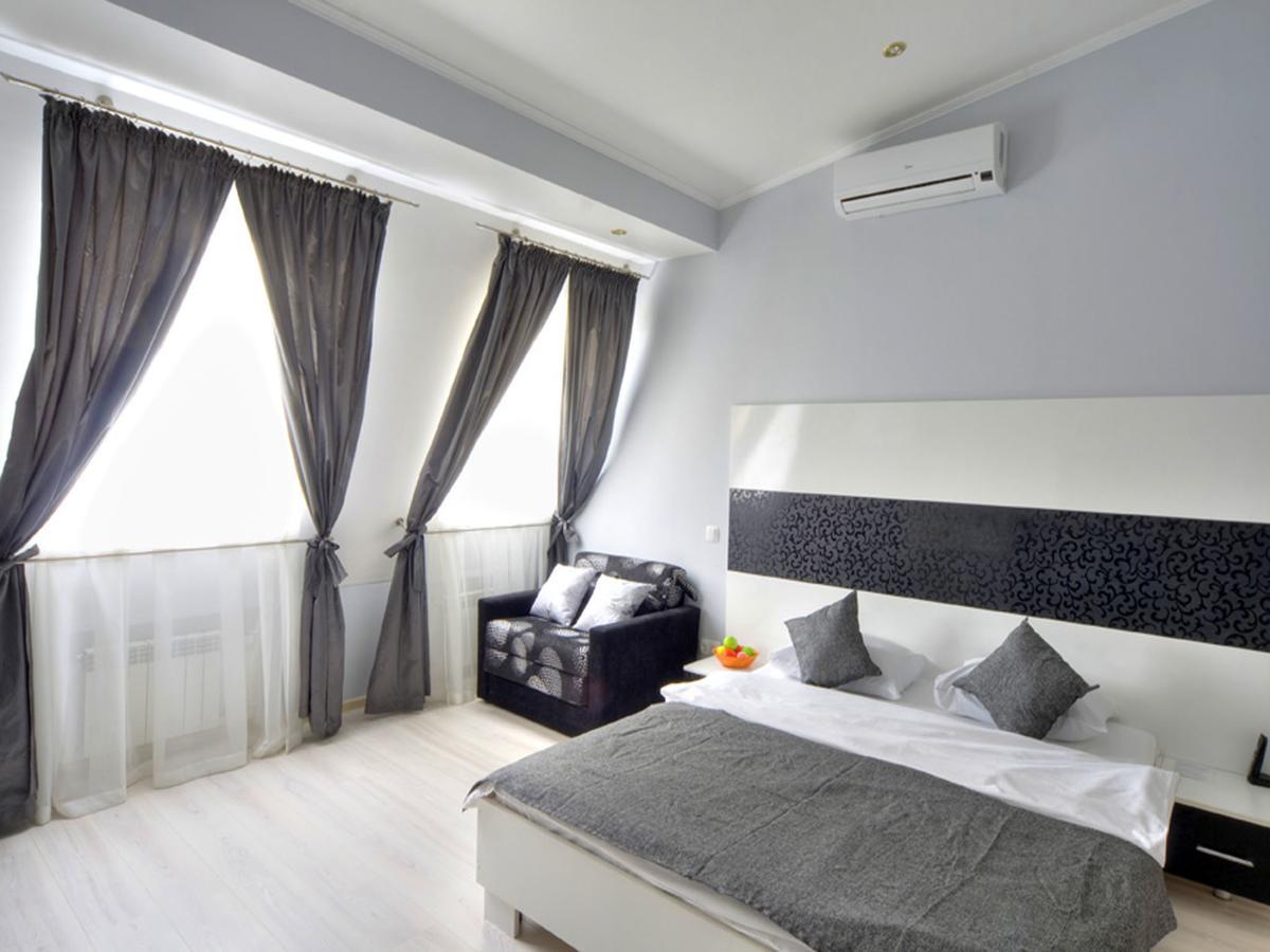 Hotel Season Kyiv